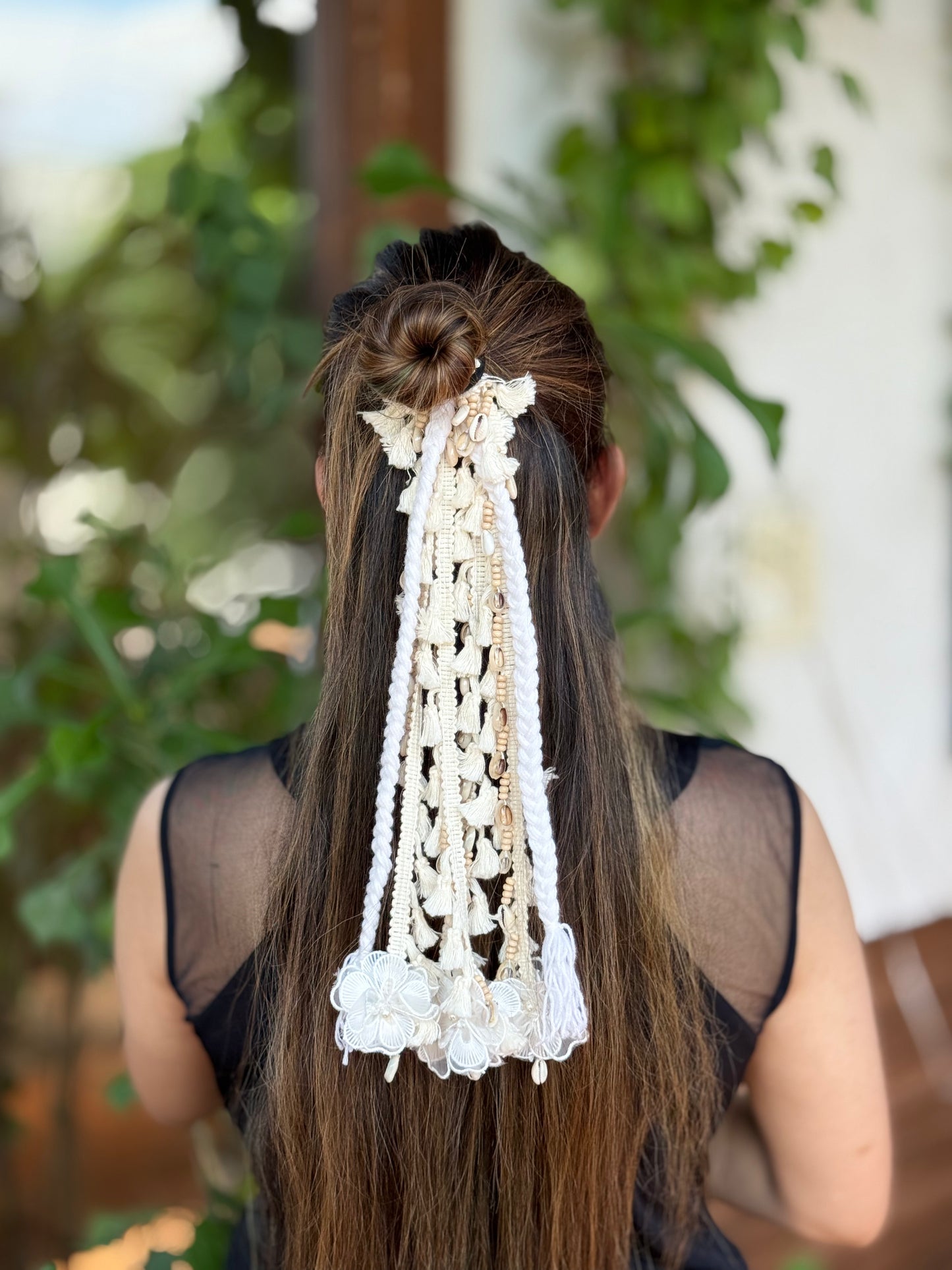 Ivory Shell Macrame Hair Accessory